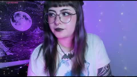 Snapshot of hallucigenia_sparza chatting on February 2026 08:45:02 PM Hallu online show from February 2026 08:45:02 PM