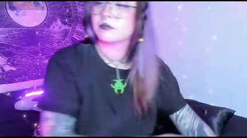 Snapshot of hallucigenia_sparza chatting on February 2026 07:43:01 PM Hallu online show from February 2026 07:43:01 PM