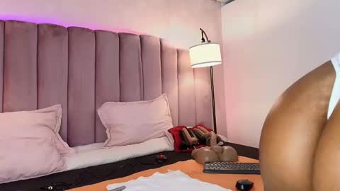  Hally Bans  online show from February 2025 06:59:01 PM