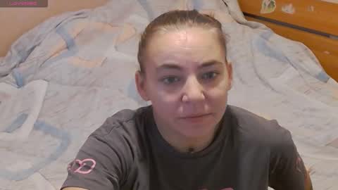 Snapshot of halseysmith chatting on November 2025 10:37:01 AM HalseySmith online show from November 2025 10:37:01 AM