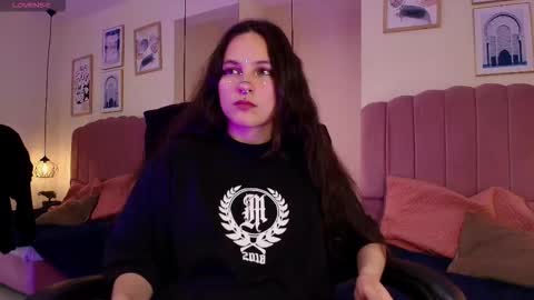 hanabie_ online show from January 2026 03:11:02 AM