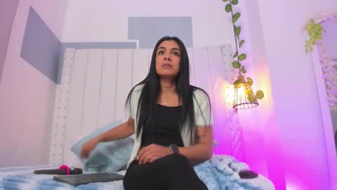 hanah_gray online show from October 2025 11:00:02 AM