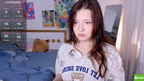 Snapshot of hanahwoods chatting on November 2025 02:44:02 AM hanahwoods online show from November 2025 02:44:02 AM