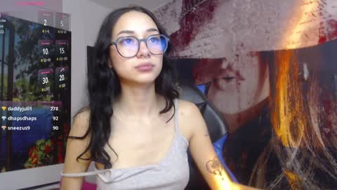 Snapshot of hanaku_8 chatting on February 2025 04:22:01 PM Hanaku online show from February 2025 04:22:01 PM