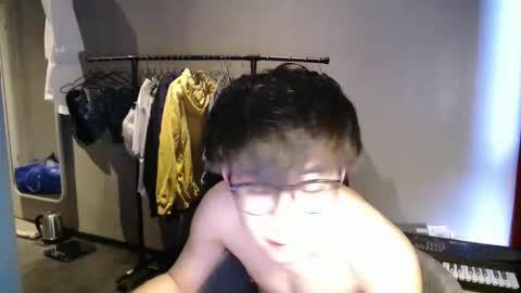 Snapshot of handsome_mannn chatting on April 2026 04:44:01 PM handsome_mannn online show from April 2026 04:44:01 PM