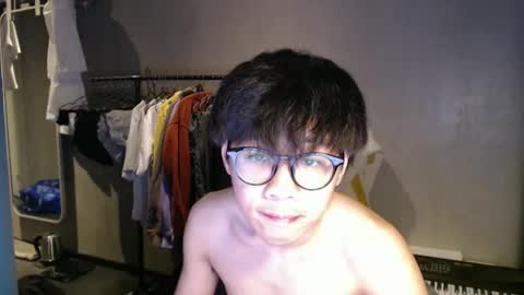 Snapshot of handsome_mannn chatting on May 2026 09:22:01 PM handsome_mannn online show from May 2026 09:22:01 PM