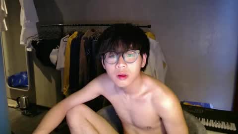 Snapshot of handsome_mannn chatting on May 2026 07:10:02 PM handsome_mannn online show from May 2026 07:10:02 PM