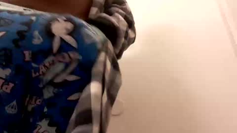 Snapshot of handsomeda1 chatting on October 2025 09:00:02 AM handsomeda1 online show from October 2025 09:00:02 AM