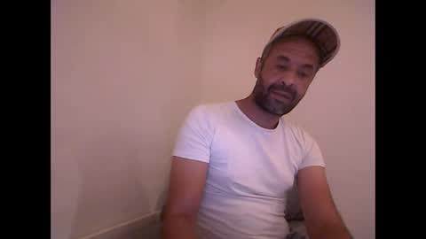 Snapshot of handsomepenis20cm chatting on September 2025 09:47:02 PM handsomepenis20cm online show from September 2025 09:47:02 PM