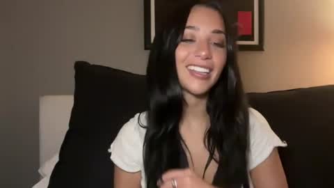 Snapshot of hangoutwithvanessa chatting on June 2026 03:28:01 AM Vanessa online show from June 2026 03:28:01 AM
