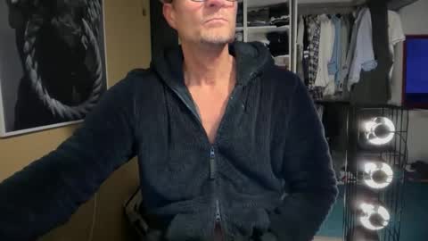 Snapshot of hankmoody6 chatting on December 2024 03:28:01 PM hanky online show from December 2024 03:28:01 PM