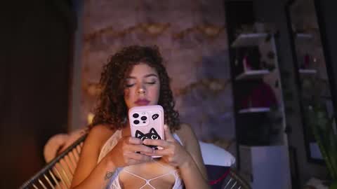 HANNA  online show from January 2026 02:15:01 AM