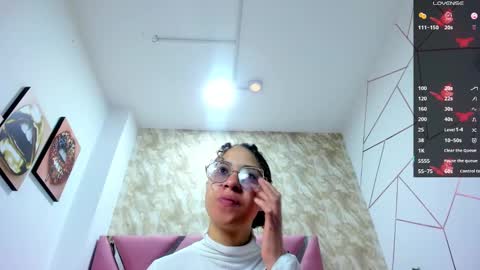 Snapshot of hanna_corne chatting on December 2024 11:44:01 AM HANNA online show from December 2024 11:44:01 AM