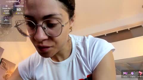 Snapshot of hanna_corne chatting on October 2025 01:43:02 PM HANNA online show from October 2025 01:43:02 PM