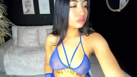 Snapshot of hanna_fost chatting on December 2024 12:13:01 PM im Hanna online show from December 2024 12:13:01 PM