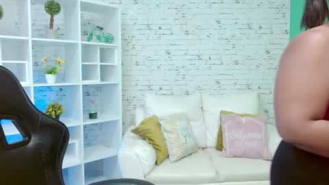 Hannah  online show from December 2025 11:15:01 AM