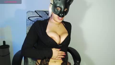 hannah kiim online show from February 2026 05:31:01 PM