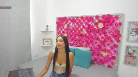 Hannah Miller online show from September 2025 07:19:02 PM
