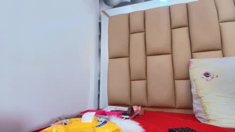 hannah_teehn online show from December 2025 07:09:01 PM