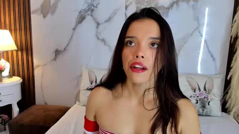 Snapshot of hannahill69 chatting on February 2025 04:47:01 AM Hannahill69 online show from February 2025 04:47:01 AM