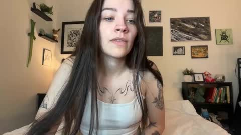 Hannah Taylor online show from February 2026 08:51:01 PM