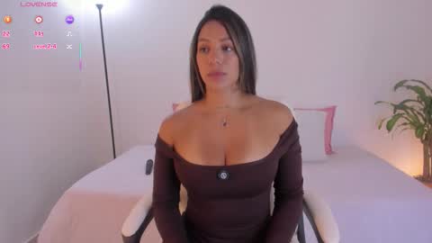 Snapshot of hannawilliams_ chatting on March 2026 05:30:01 PM Hanna Williams online show from March 2026 05:30:01 PM