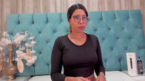 Snapshot of hannnafoxx chatting on December 2024 10:19:01 AM online show from December 2024 10:19:01 AM