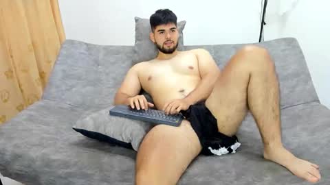 Snapshot of hans_fox03 chatting on October 2025 09:24:01 PM Hans online show from October 2025 09:24:01 PM