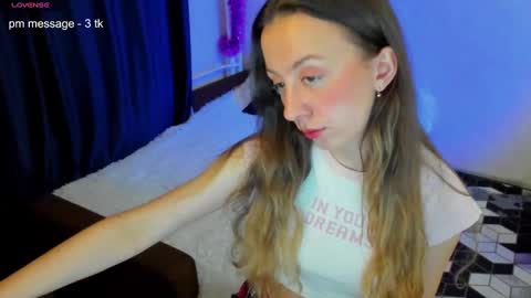 Stephanie online show from March 2025 04:10:01 PM