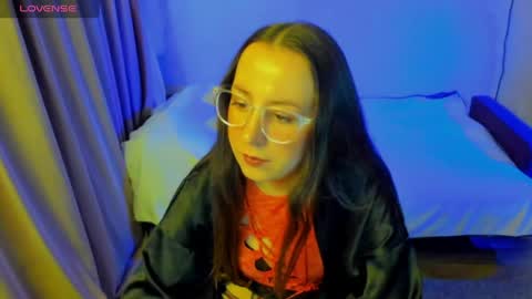 Snapshot of happystephanie chatting on May 2026 07:53:02 PM Stephanie online show from May 2026 07:53:02 PM