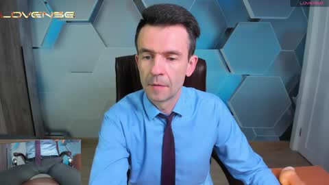 Snapshot of hard_and_juici chatting on June 2026 03:46:01 AM Steve online show from June 2026 03:46:01 AM