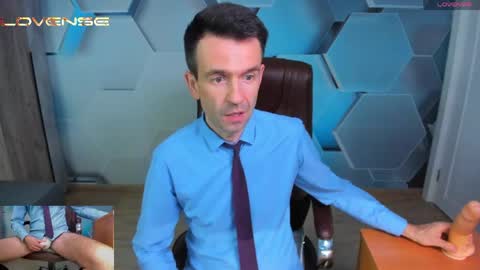 Snapshot of hard_and_juici chatting on June 2026 12:22:02 PM Steve online show from June 2026 12:22:02 PM