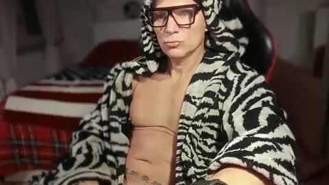 Snapshot of hardmattsteel chatting on October 2025 09:59:02 AM MATTSTEEL - ITALIAN STALLION online show from October 2025 09:59:02 AM