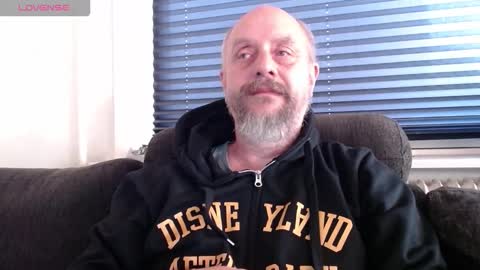 MrLazy online show from October 2025 02:50:02 PM