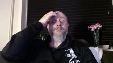 Snapshot of hardmrlazy chatting on February 2026 06:28:02 PM MrLazy online show from February 2026 06:28:02 PM