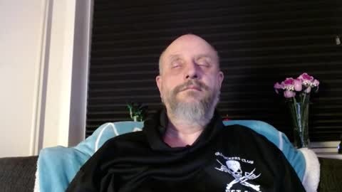 Snapshot of hardmrlazy chatting on February 2026 06:46:01 PM MrLazy online show from February 2026 06:46:01 PM