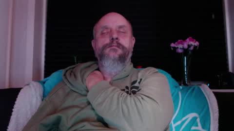 Snapshot of hardmrlazy chatting on February 2026 06:34:02 PM MrLazy online show from February 2026 06:34:02 PM