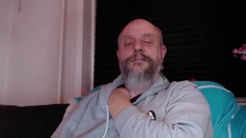 Snapshot of hardmrlazy chatting on February 2026 08:05:01 PM MrLazy online show from February 2026 08:05:01 PM