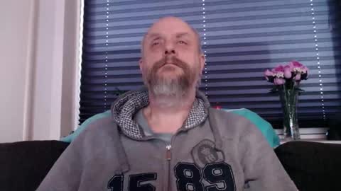 Snapshot of hardmrlazy chatting on February 2026 04:25:01 PM MrLazy online show from February 2026 04:25:01 PM