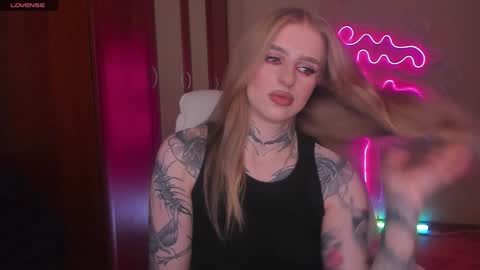 Snapshot of harley_kimm chatting on December 2024 05:59:01 AM Julia online show from December 2024 05:59:01 AM