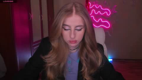 Snapshot of harley_kimm chatting on December 2024 09:13:01 AM Julia online show from December 2024 09:13:01 AM
