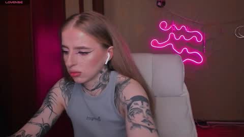 Snapshot of harley_kimm chatting on February 2025 05:10:02 AM Julia online show from February 2025 05:10:02 AM