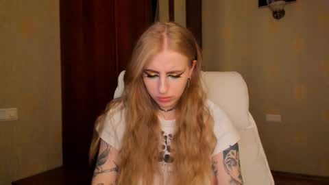 Snapshot of harley_kimm chatting on September 2025 06:24:01 AM Julia online show from September 2025 06:24:01 AM