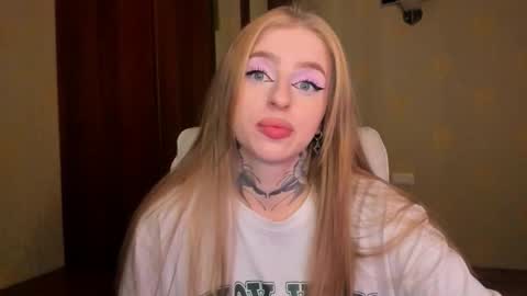 Snapshot of harley_kimm chatting on September 2025 05:44:02 AM Julia online show from September 2025 05:44:02 AM