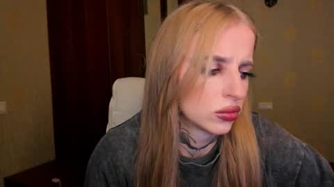 Snapshot of harley_kimm chatting on October 2025 05:48:02 AM Julia online show from October 2025 05:48:02 AM