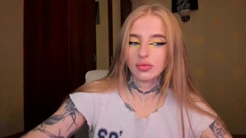 Snapshot of harley_kimm chatting on October 2025 05:48:01 AM Julia online show from October 2025 05:48:01 AM