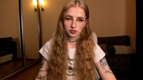 Snapshot of harley_kimm chatting on April 2026 05:32:02 AM Julia online show from April 2026 05:32:02 AM