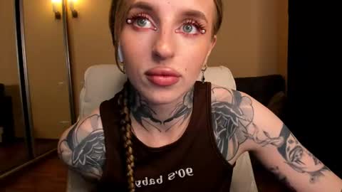 Snapshot of harley_kimm chatting on June 2026 05:43:01 AM Julia online show from June 2026 05:43:01 AM