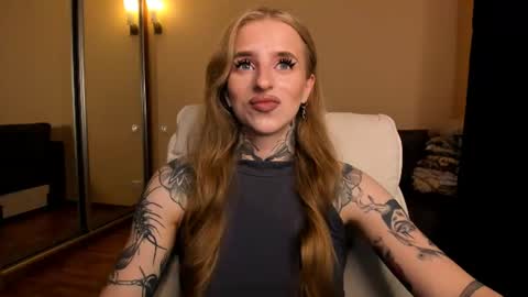 Snapshot of harley_kimm chatting on July 2026 05:43:02 AM Julia online show from July 2026 05:43:02 AM