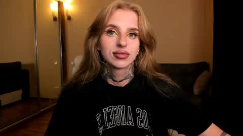 Snapshot of harley_kimm chatting on July 2026 05:21:01 AM Julia online show from July 2026 05:21:01 AM